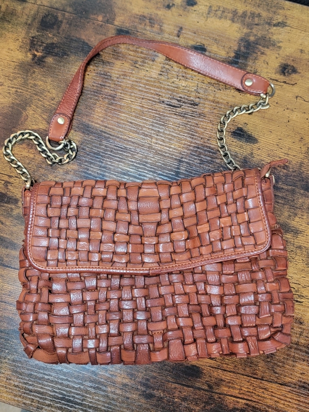 Marta Ponti Woven Leather Shoulder Bag in Chestnut Brown - Picture 4 of 11